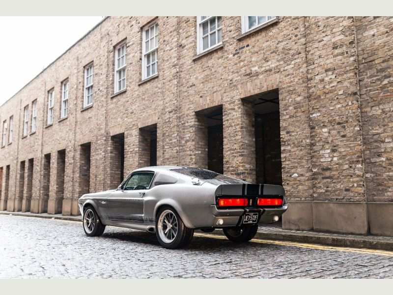 Illustration for article titled Classic Ford Mustangs on Autotrader U.K.